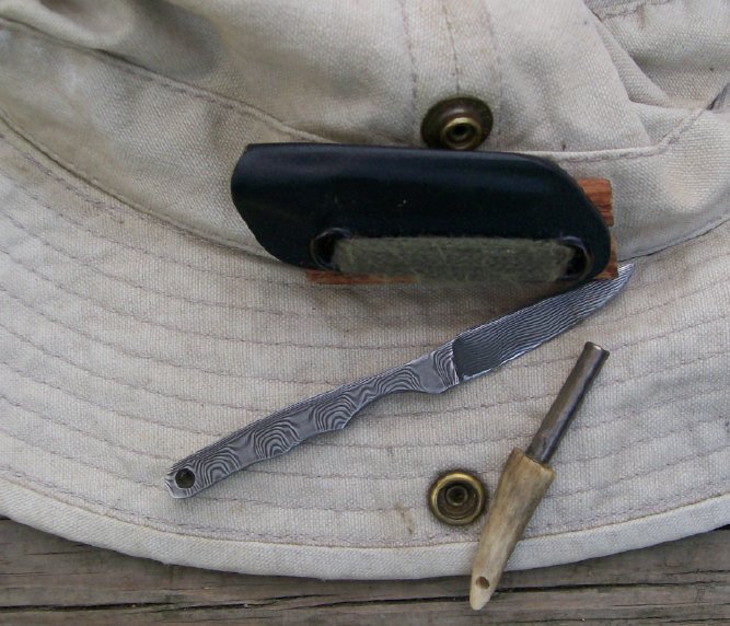 hatknife1.jpg