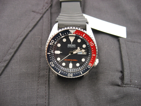 Seiko_SKX009_01.gif