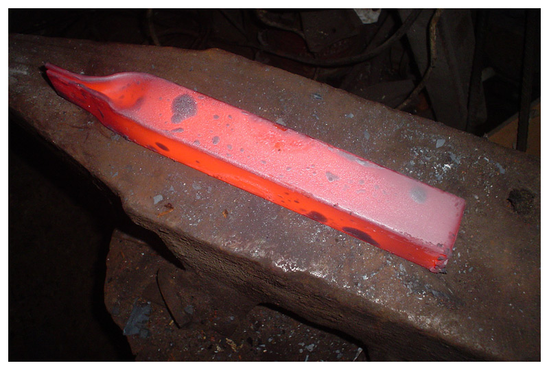 knifemakingtutorial_chainsanmaidamascus8.jpg