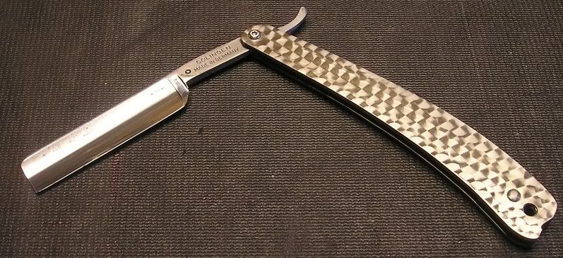 RazorRe-Handle3half-open.jpg