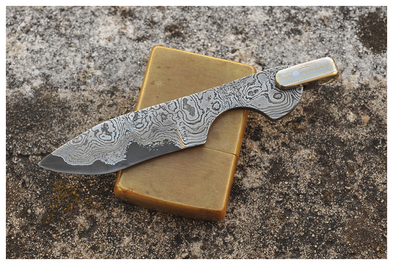 2smalledcknife2.jpg