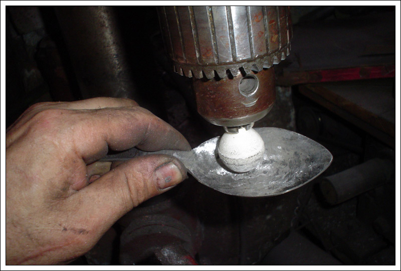 stainlessspoonmaking26.jpg