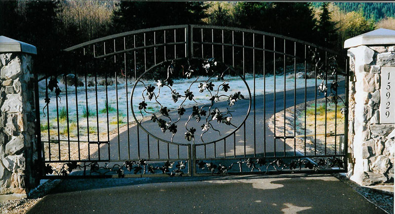 grapegate1.jpg