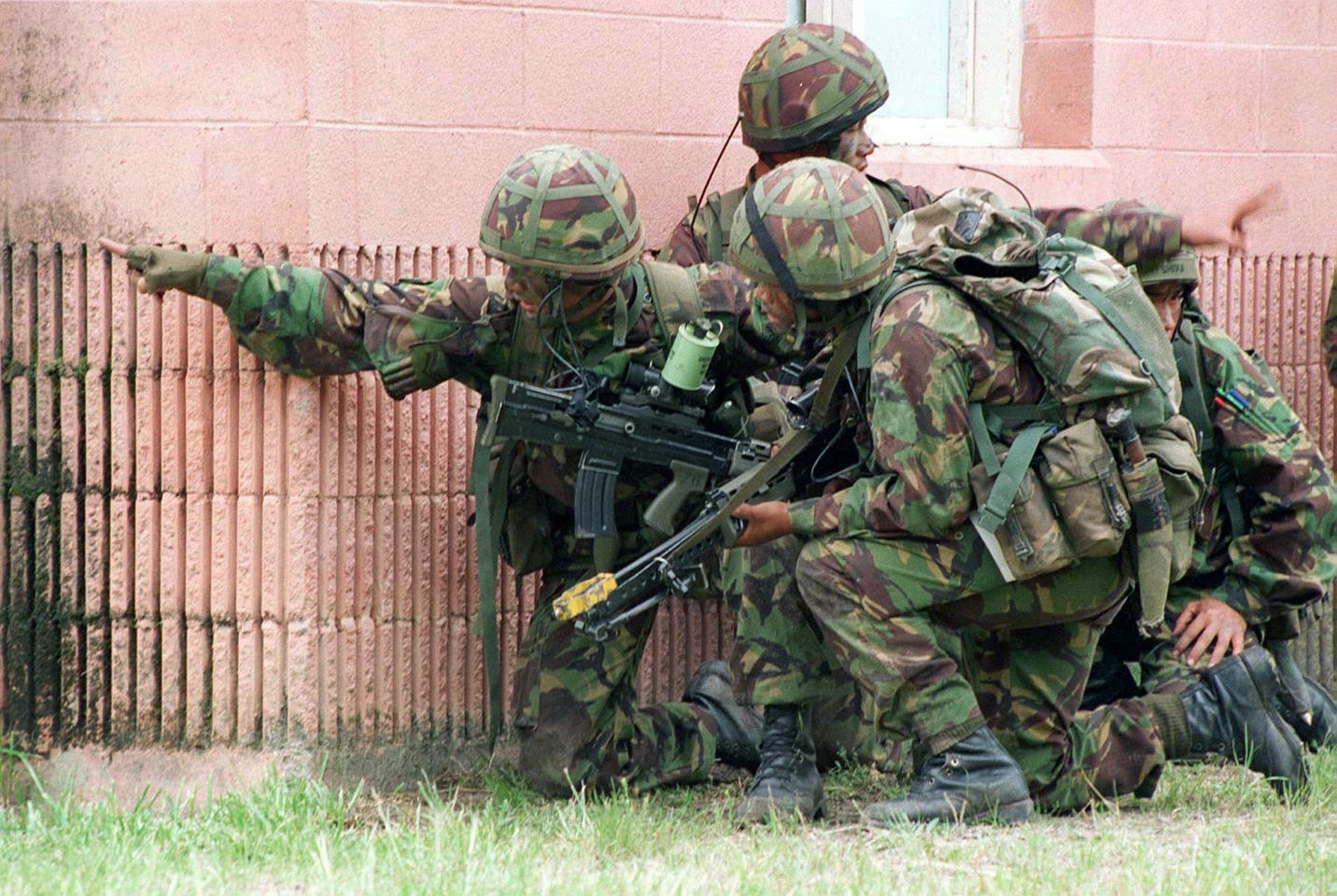 Gurkhas_exercise_DM-SD-98-00170.jpg