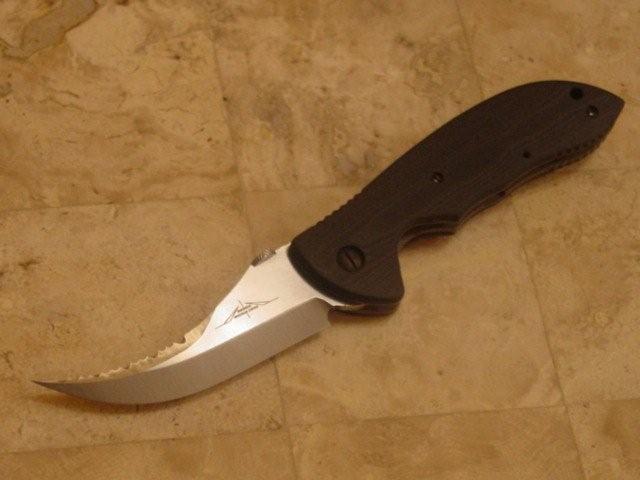 Emerson_Rhino_Knife.jpg