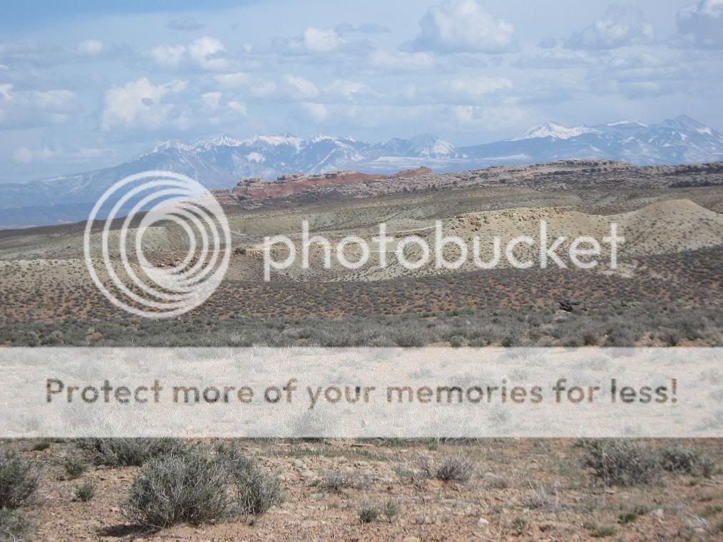 AprilHikes011.jpg