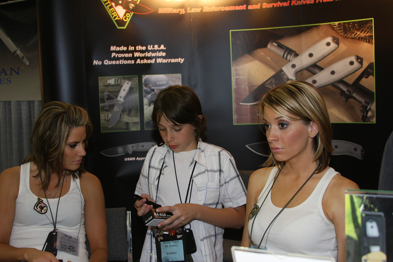 554036076_gL2jR-L.jpg