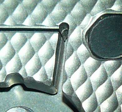 01242013zt561lockbarcar.jpg
