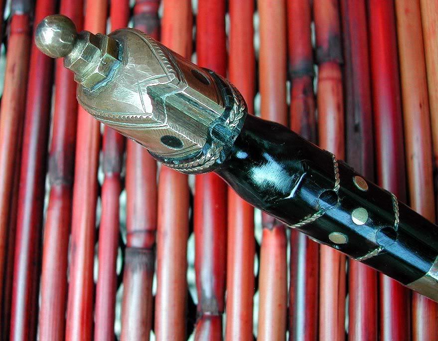 Pi-dagger-hilt-2.jpg