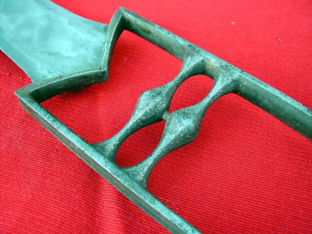 katar-hilt.jpg