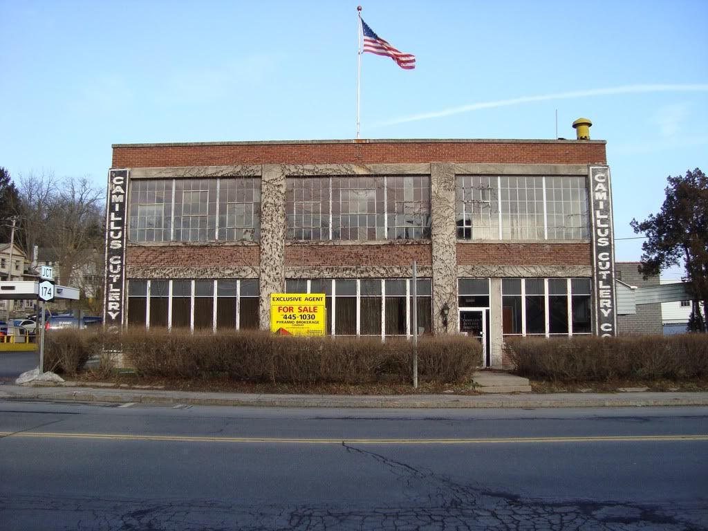 CamillusCutlery121608b1.jpg