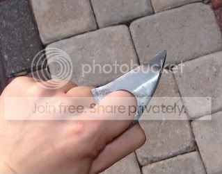 Knife002.jpg