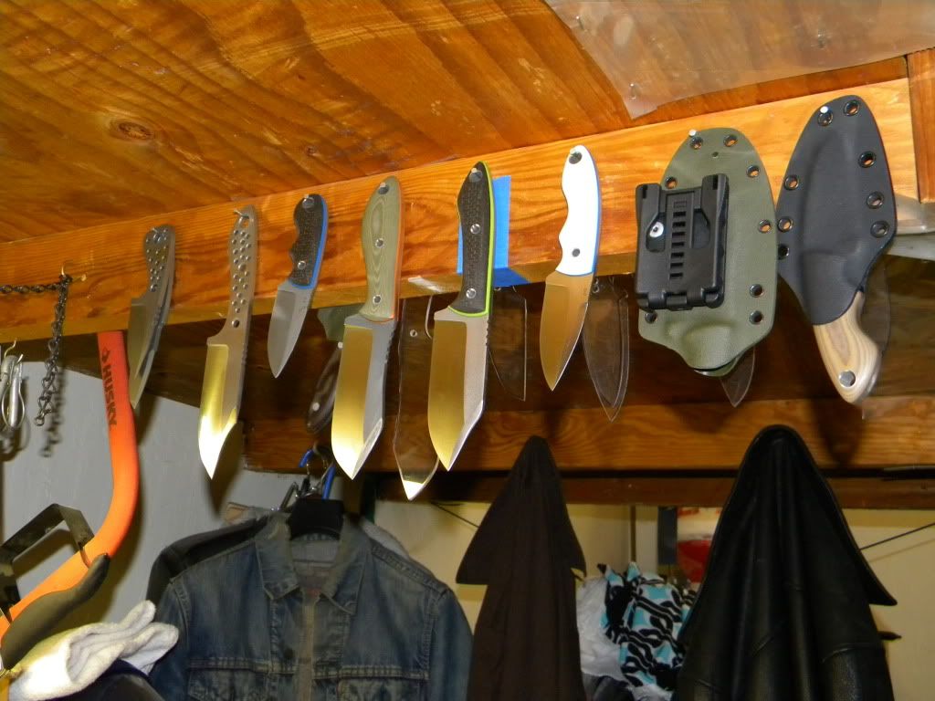 Kniveshanging006.jpg