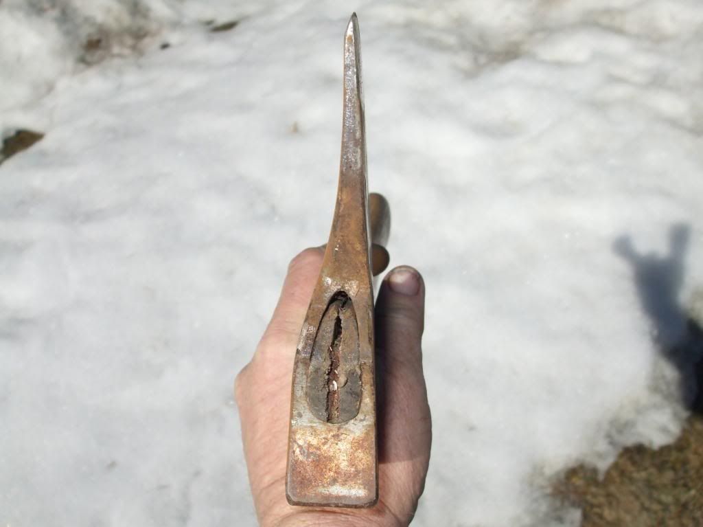 broadandcarpenteraxe005.jpg