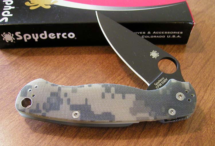 SC-81GPCMOBK2-Spyderco-Camo-Para-Military.jpg
