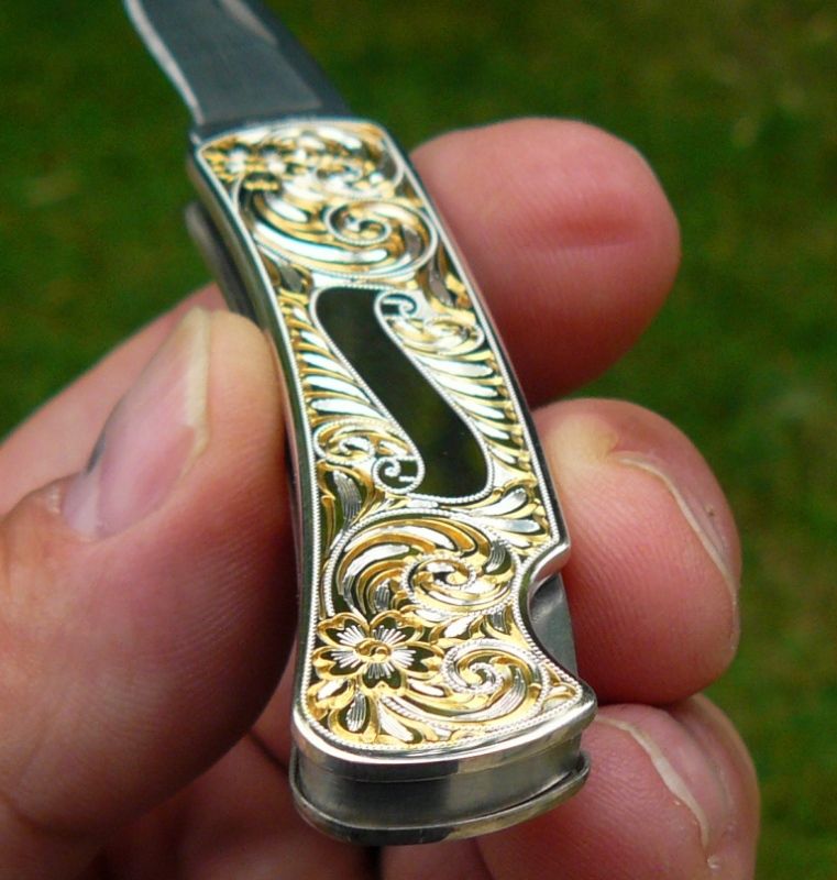 09-09-2012Buck525buildoutsilvergold008.jpg
