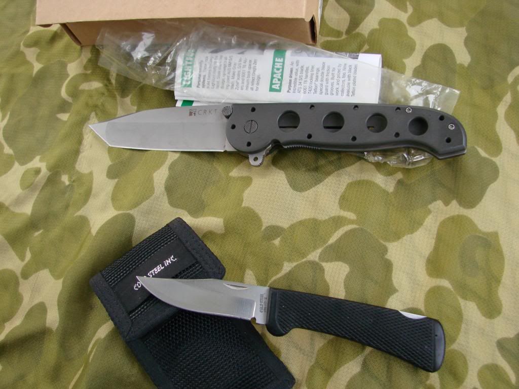 Gripsandknives007.jpg