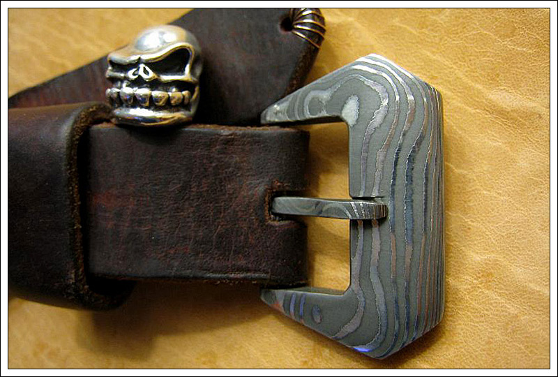 paneraidamascusbuckle18.jpg