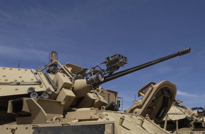 M2Bradley-M242.jpg