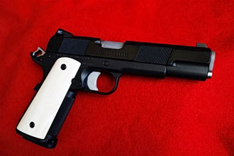 pic-2012-12-04-ivory-grip-1911-001-medium.jpg