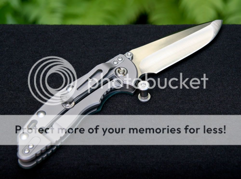 Hinderer_XM-18_with_Gen1_pivot-scre.jpg