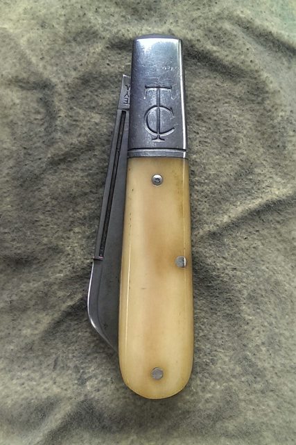 2AYLp48l.jpg