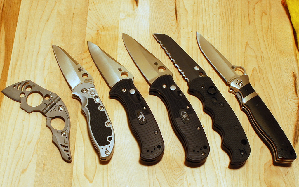 Spyderco%20Autos.JPG