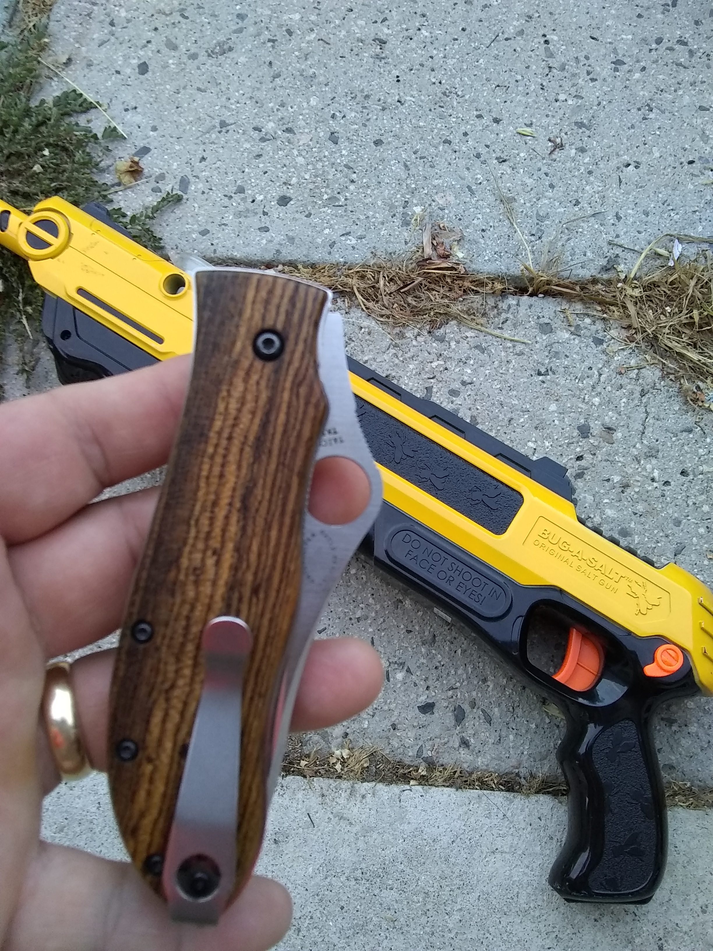 zE85Hls.jpg