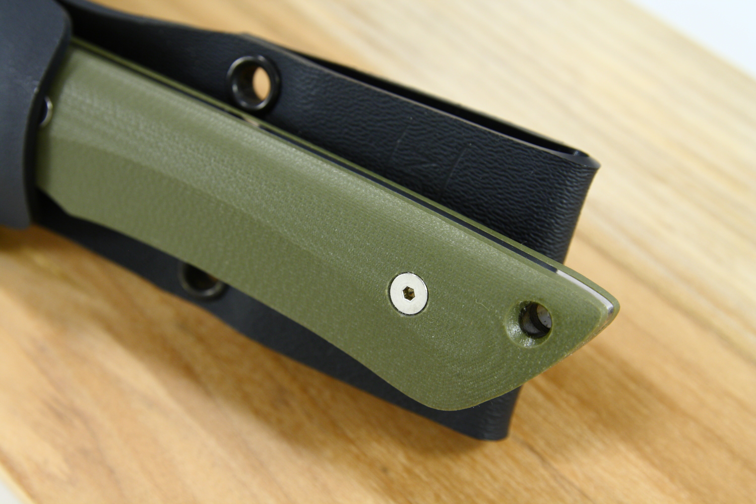 Coho_outdoor_knife_OD_green_handle.jpg