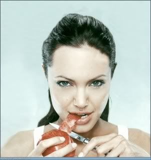 angelina_jolie_knife.jpg