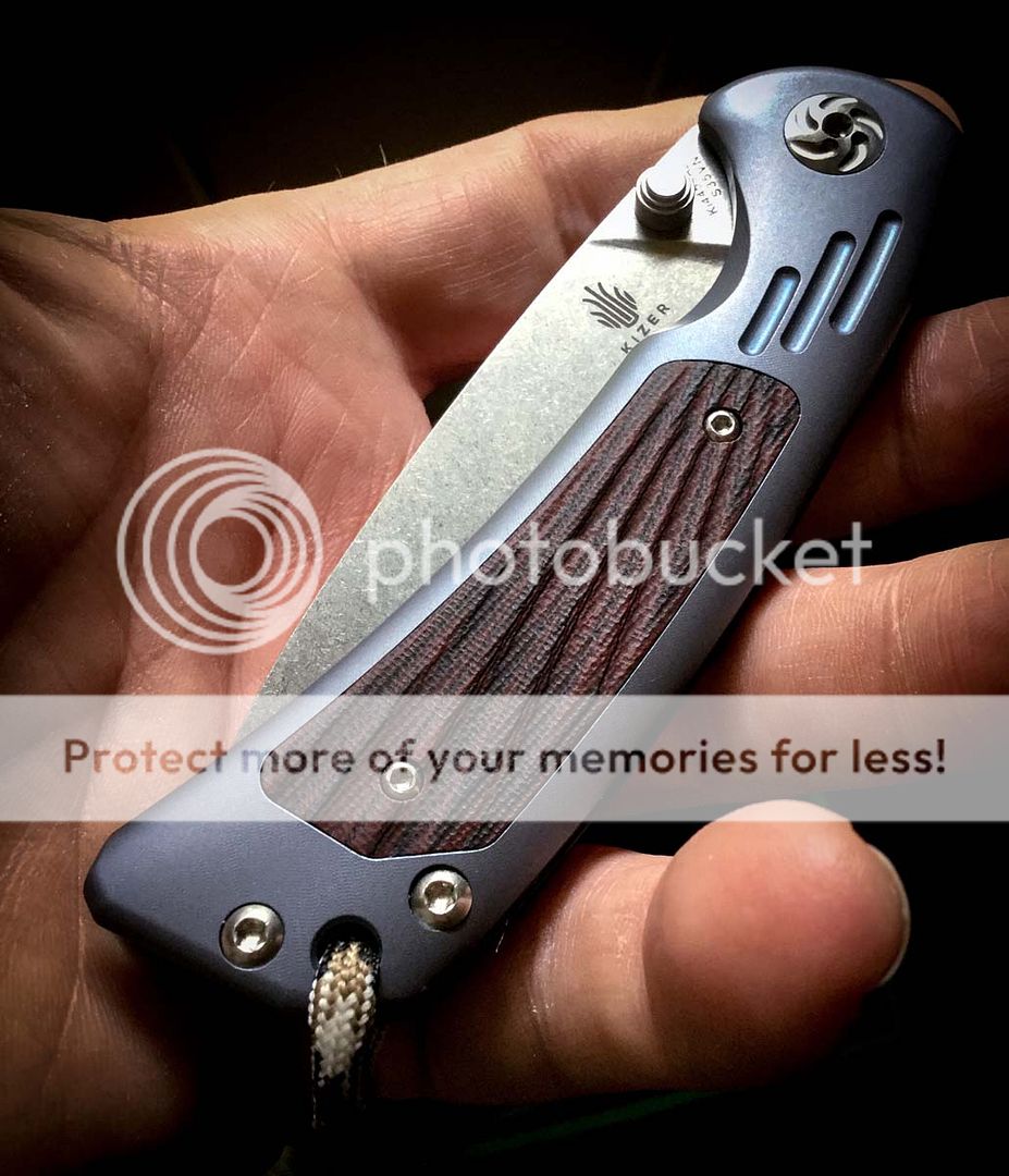 Corto_hand.jpg~original