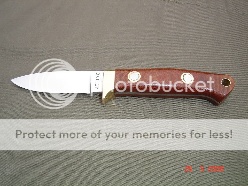 ianknives148.jpg