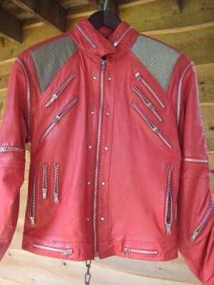 Michael_Jackson_original_J_Parks_design_Red_Jacket.jpg