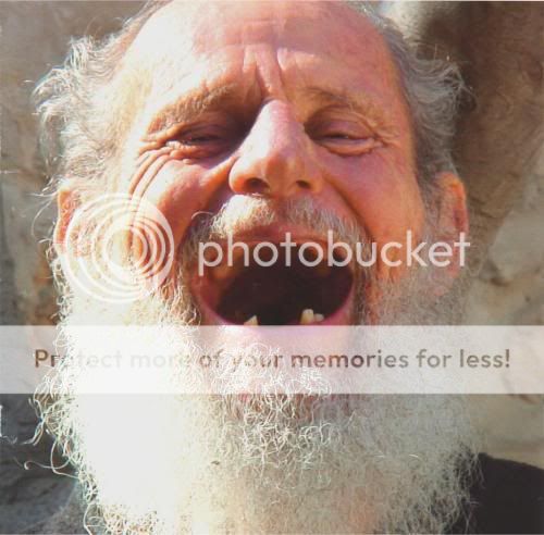 israel-125year-old-man-laughing.jpg