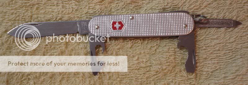 Victorinox_Cadet3.jpg