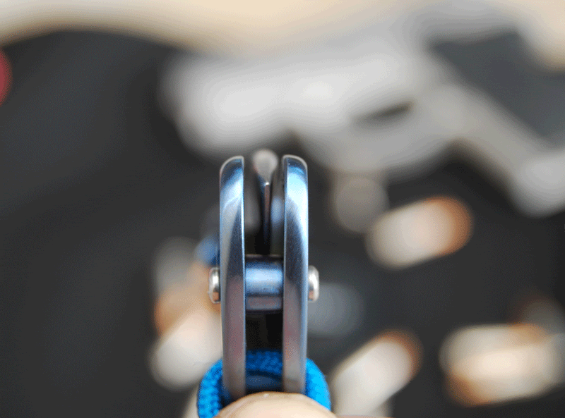 TI01-blue-pic3.gif