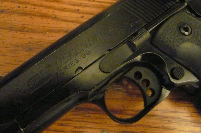 guncoat002.jpg