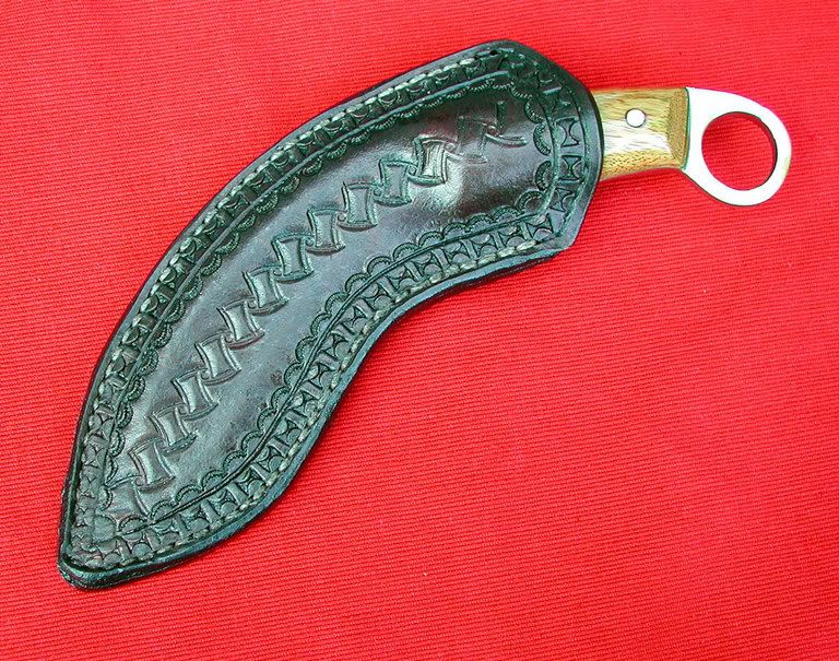 Kerambit-in-sheath-medium.jpg