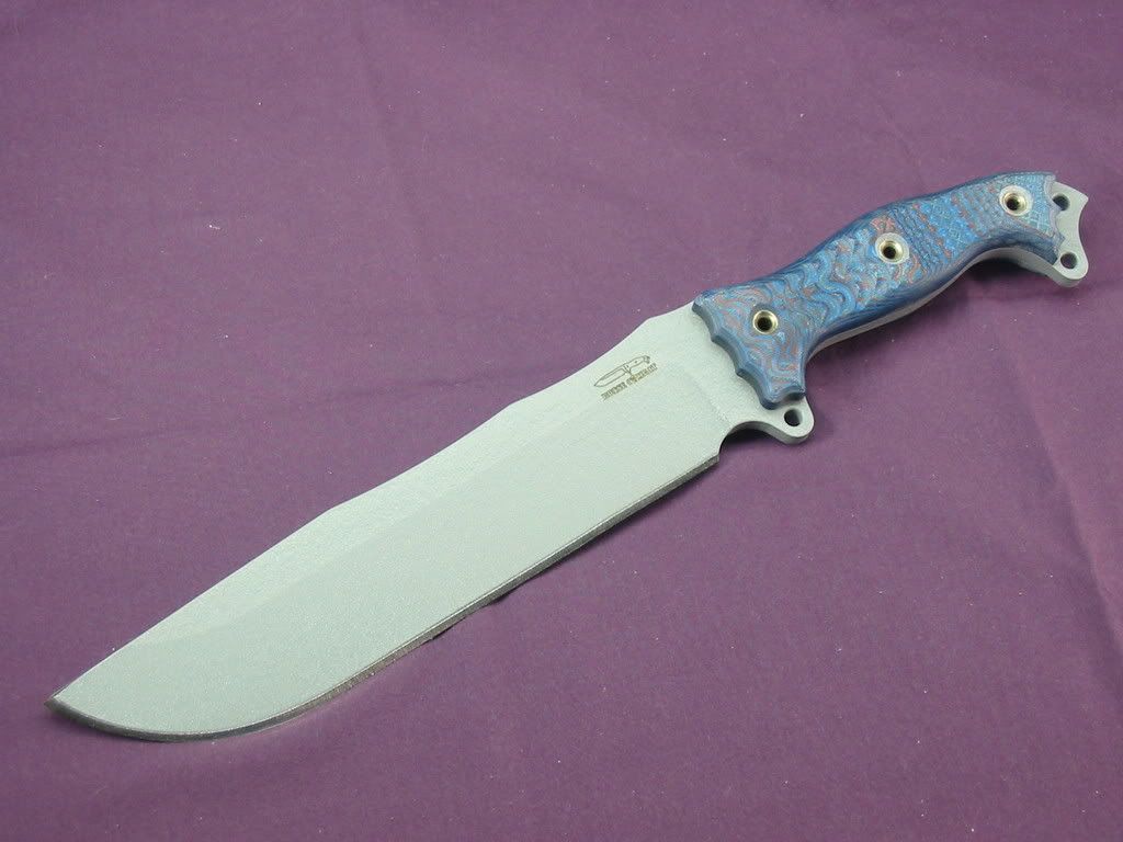GrayBladeBlueRedhandle007.jpg