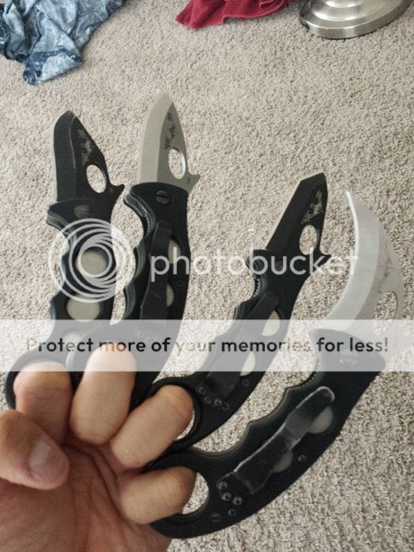 karambits_zpsp9fds8bc.jpg