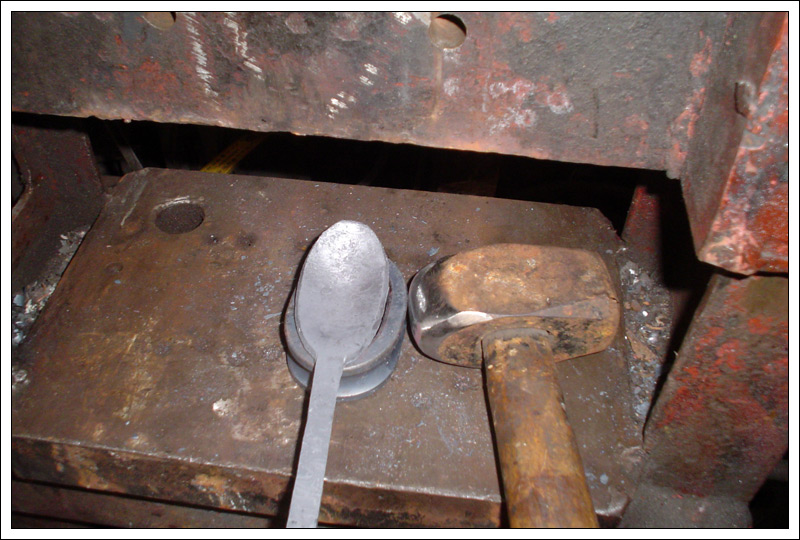 stainlessspoonmaking23.jpg
