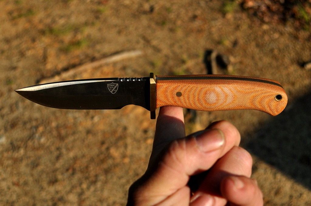 EMK9c..jpg