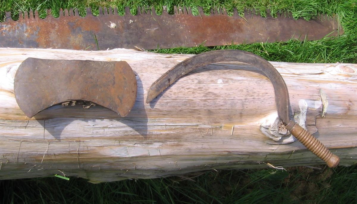 Unknown%20axe%20%26%20sickle.jpg
