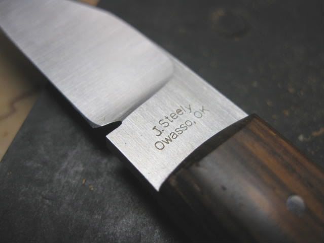 Steelyleathakanife001.jpg