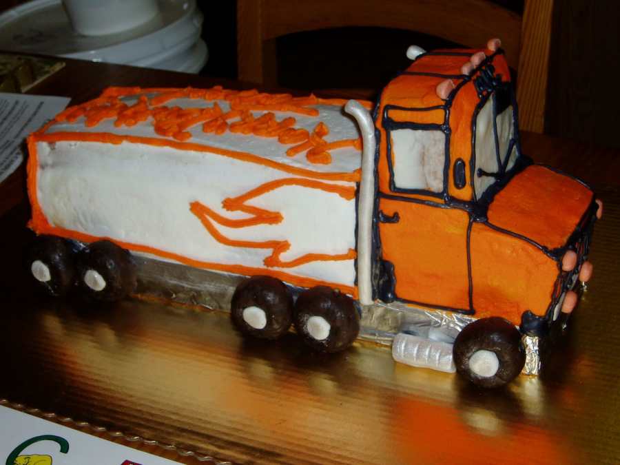 birthday_truck_cake.jpeg