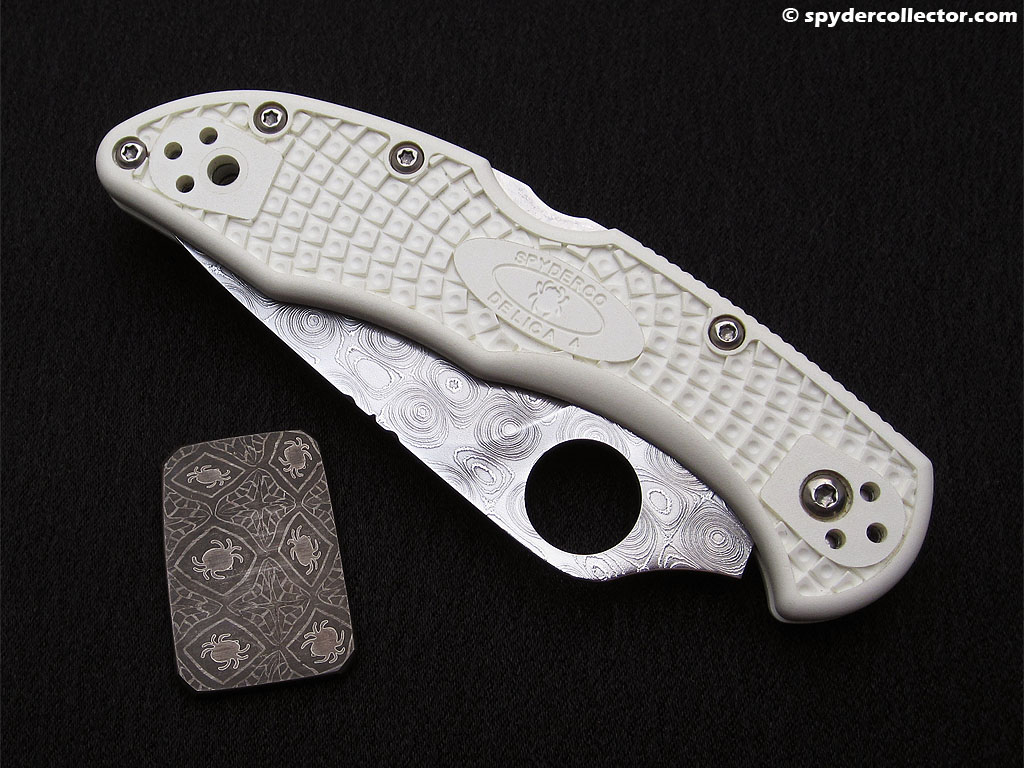 delica4schemppdamascus_spyderco_closed.jpg