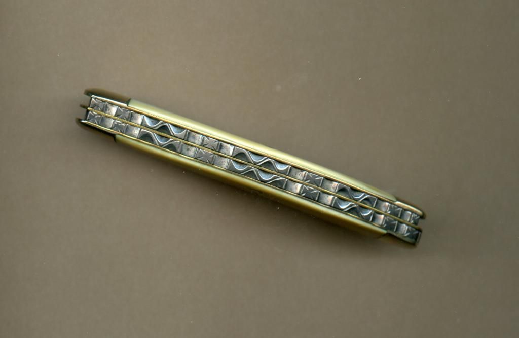 StanShawivory674.jpg