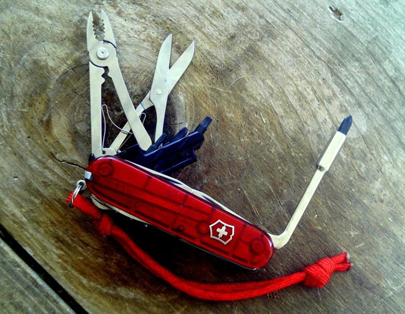 Cybertool_zpsd5cf6f65.jpg