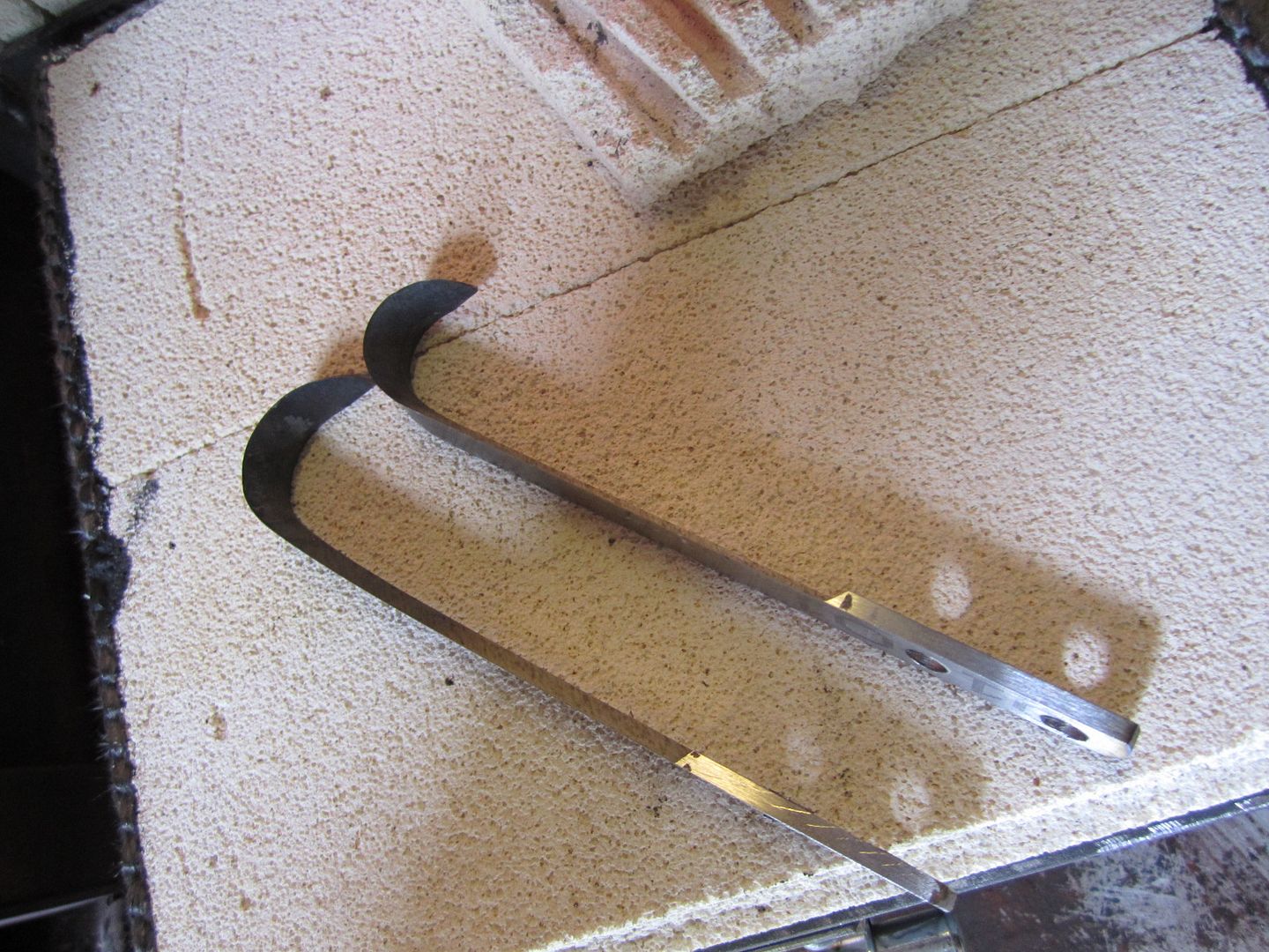 CrookedKnife003.jpg
