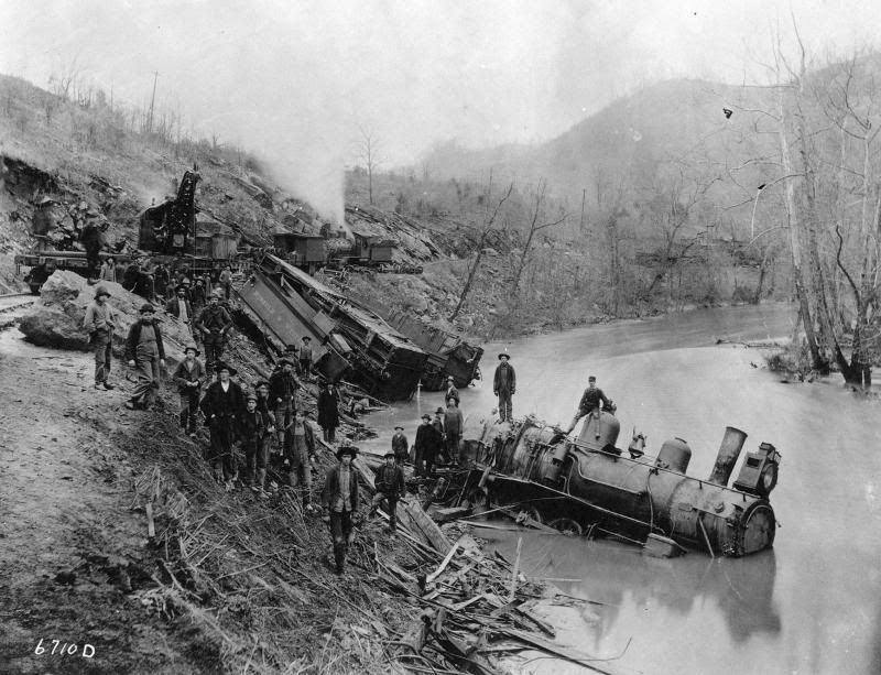 trainwreck4.jpg